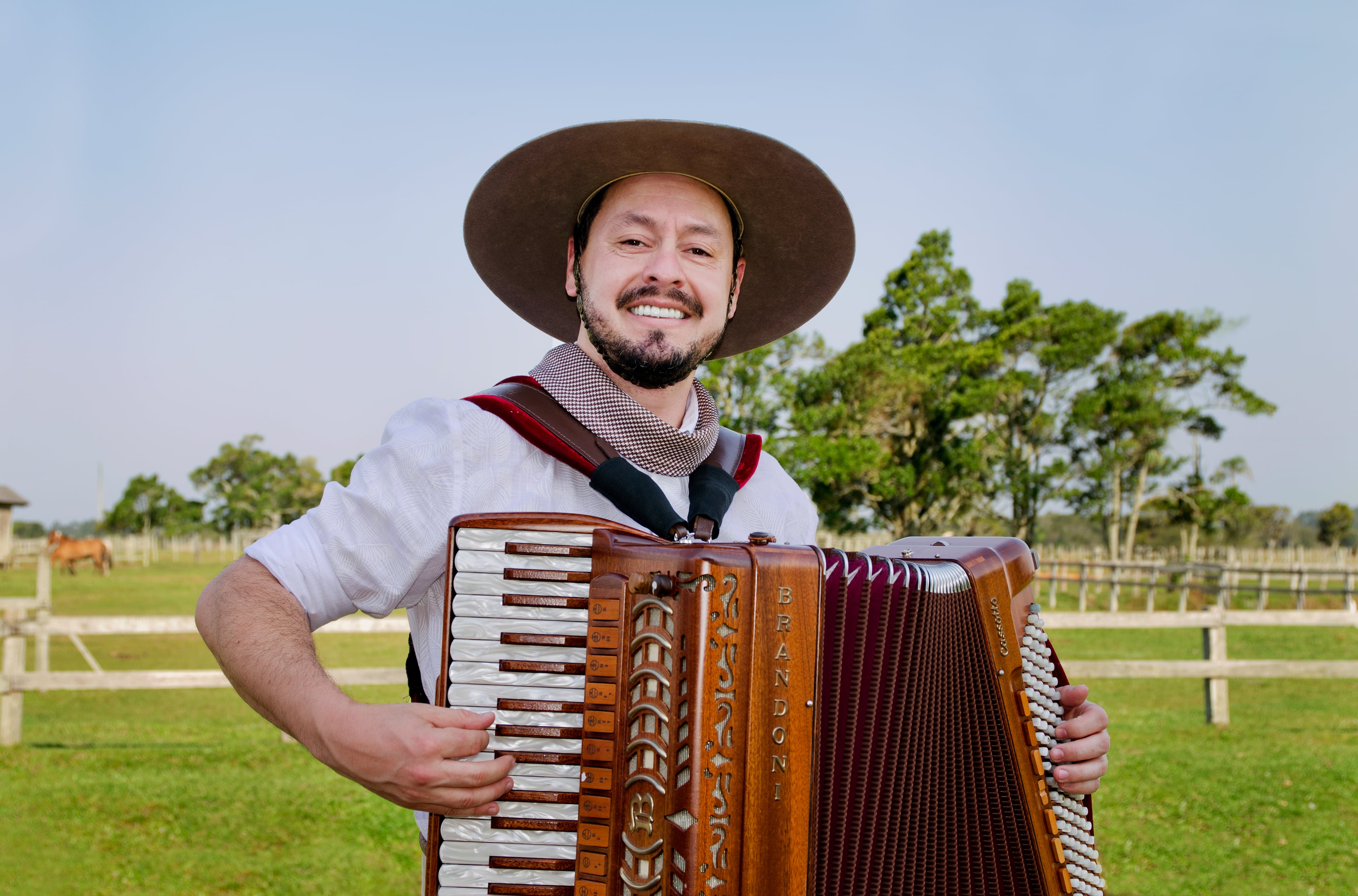 Juliano Borges com seu acordeon
